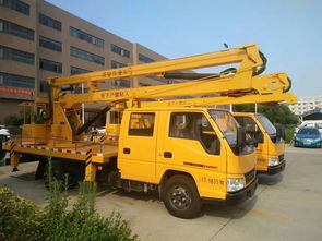 藍牌高空作業(yè)車13.5米作業(yè)高度全國配送，隨車吊功能助力高效作業(yè)
